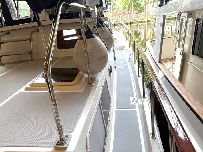 Winds Of Change Yacht Photos Pics Wide Walkways