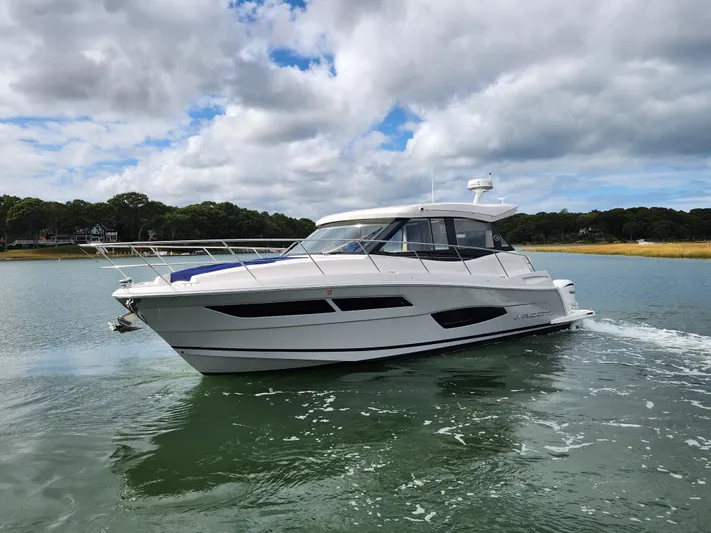 Juno Yacht Photos Pics 