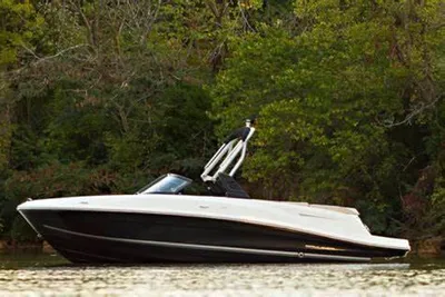 2024 Bayliner VR5 Bowrider