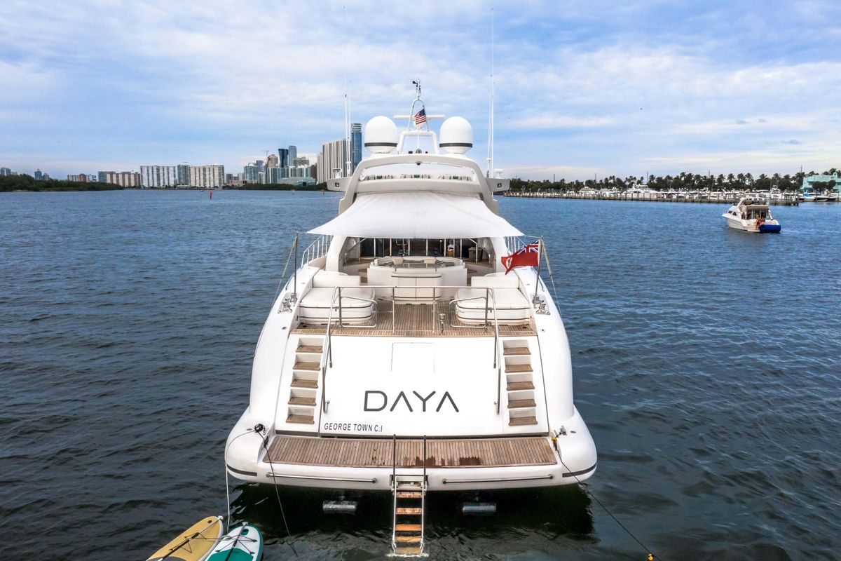 2007 Mangusta 103 