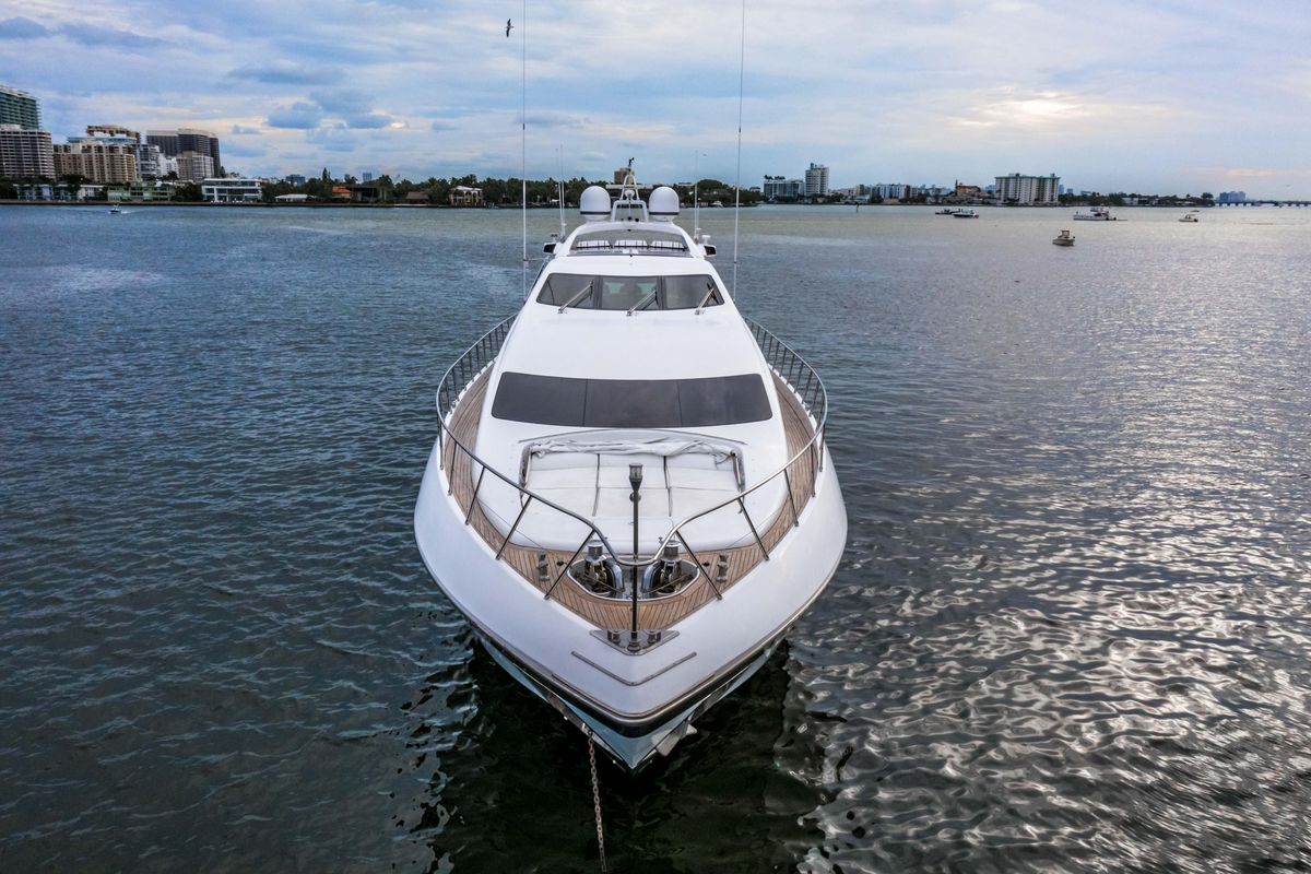 2007 Mangusta 103 