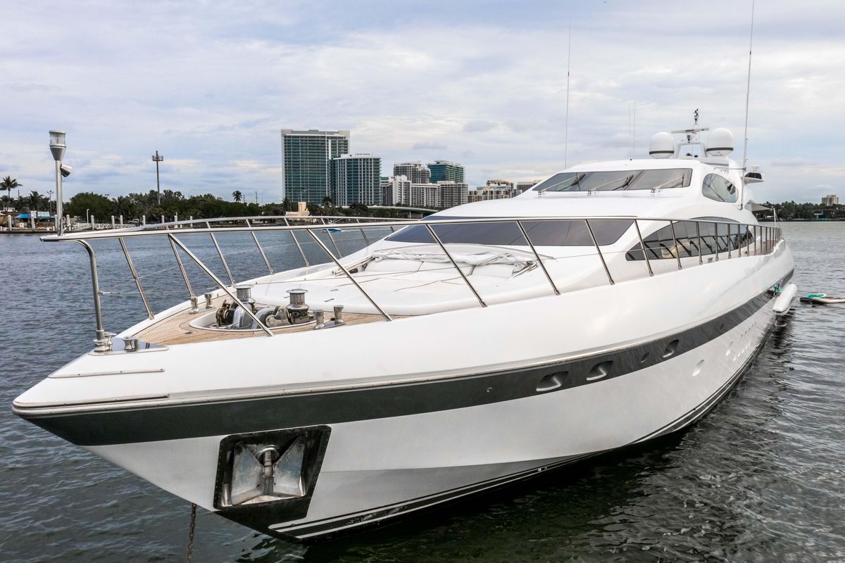 2007 Mangusta 103 