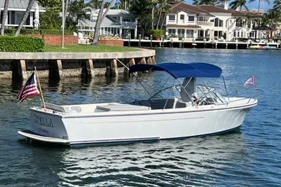 Vanquish 24 Runabout