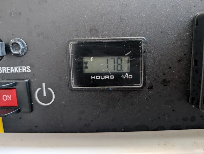 Neve Yacht Photos Pics Digital hour meter reading 178.1 hours on Bali 4.6 model, 2022.