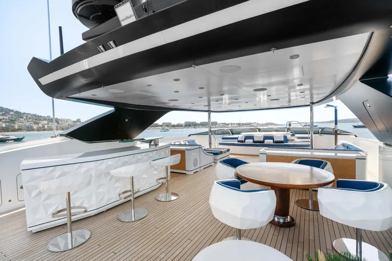  Yacht Photos Pics Luxurious 2018 Sanlorenzo 52Steel yacht deck with modern seating and bar area.
