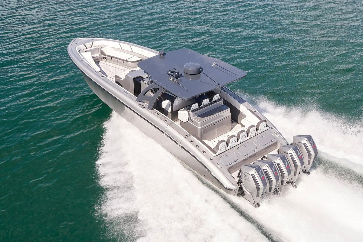2022 Midnight Express 43 