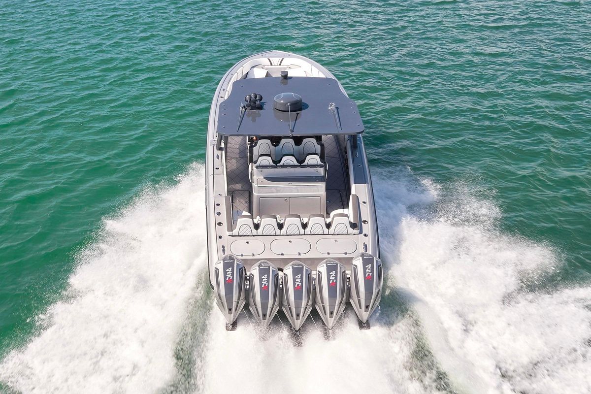2022 Midnight Express 43 