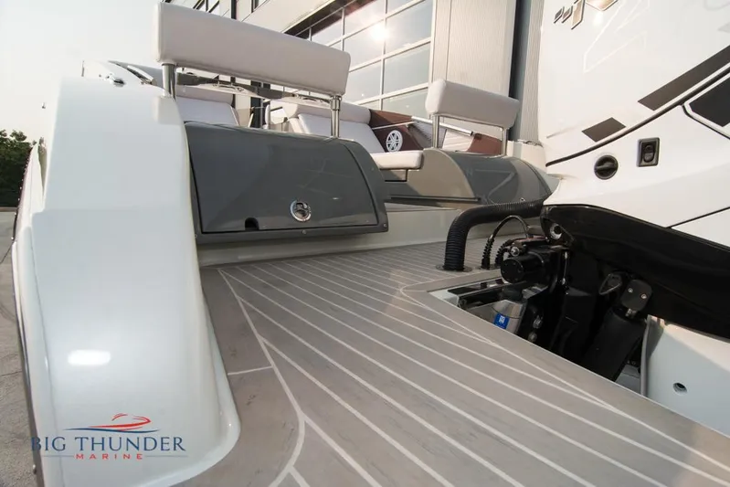  Yacht Photos Pics 2019 Donzi 41 GT boat rear deck and engine area at Big Thunder Marine.