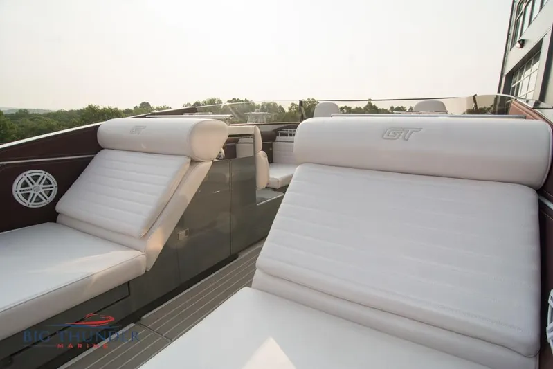  Yacht Photos Pics 2019 Donzi 41 GT boat with luxurious white seating at Big Thunder Marine.