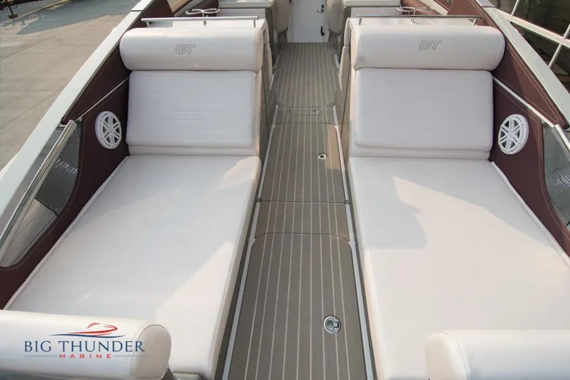  Yacht Photos Pics 2019 Donzi 41 GT boat interior with white seating and Big Thunder Marine logo.
