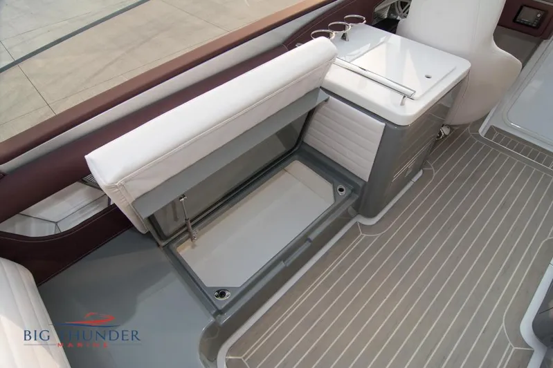 Yacht Photos Pics 2019 Donzi 41 GT boat interior with storage compartment and seating.