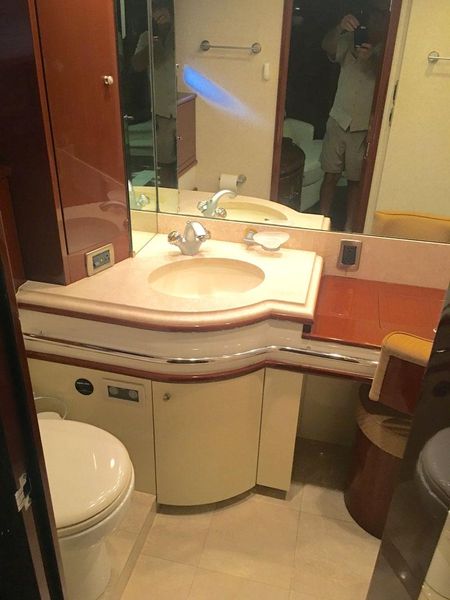2004 Marquis 65