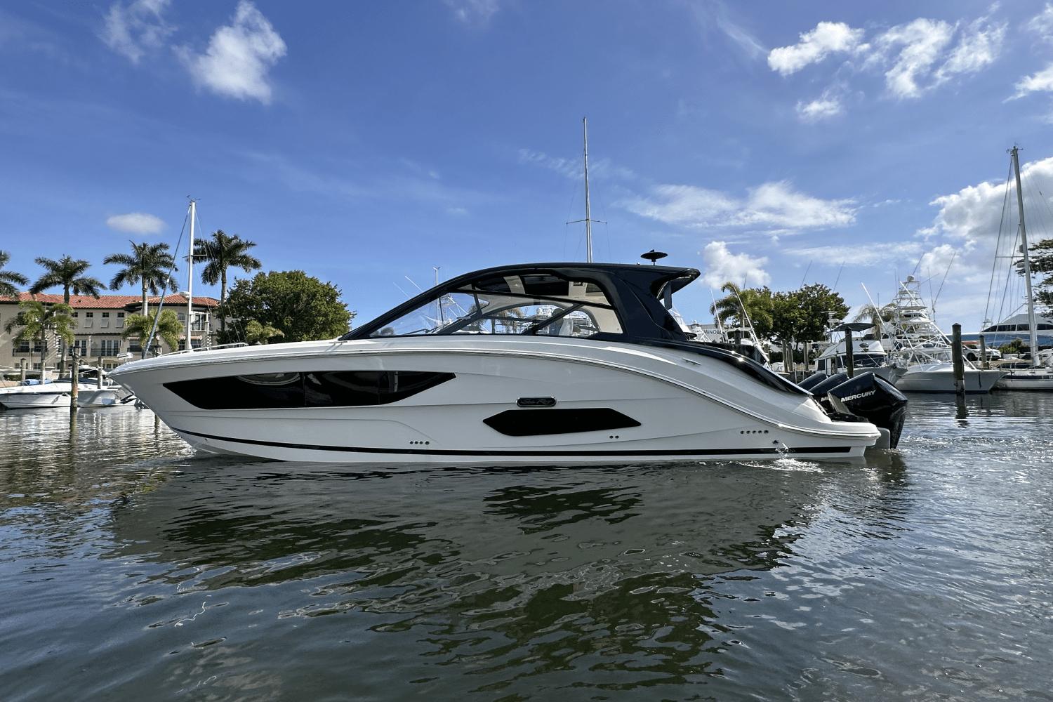 2023 Sea Ray Sundancer 370 Outboard Sports Cruiser for sale - YachtWorld