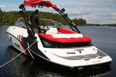 2013 Challenger Seadoo wake 230