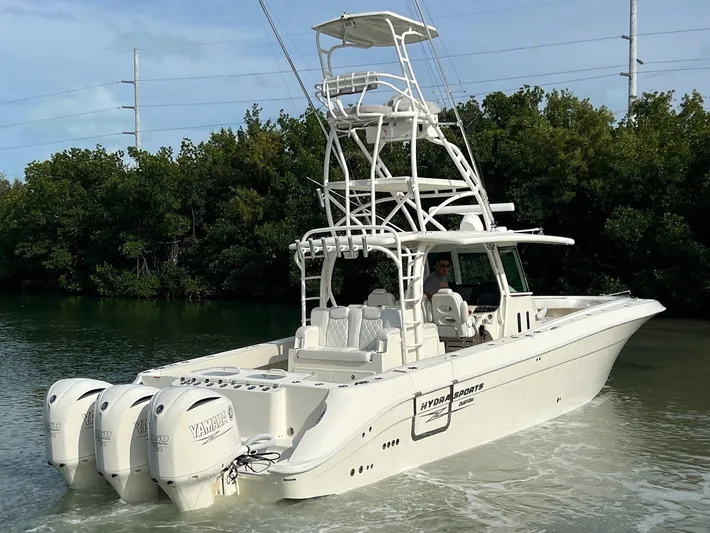  Yacht Photos Pics 2015 Hydra-sports 42 Custom - Image 11