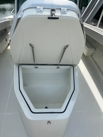  Yacht Photos Pics 2015 Hydra-sports 42 Custom - Image 31