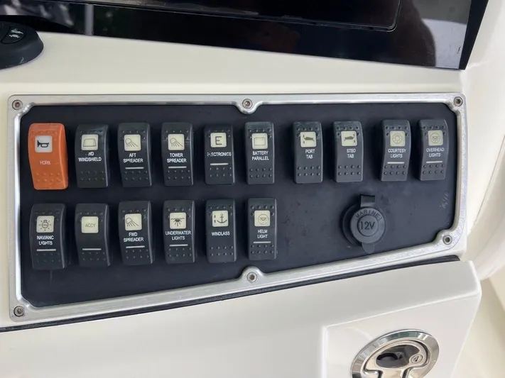  Yacht Photos Pics 2015 Hydra-sports 42 Custom - Image 62