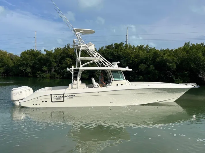  Yacht Photos Pics 2015 Hydra-sports 42 Custom - Image 2
