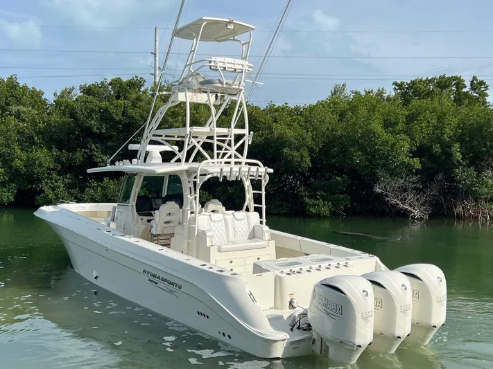  Yacht Photos Pics 2015 Hydra-sports 42 Custom - Image 14