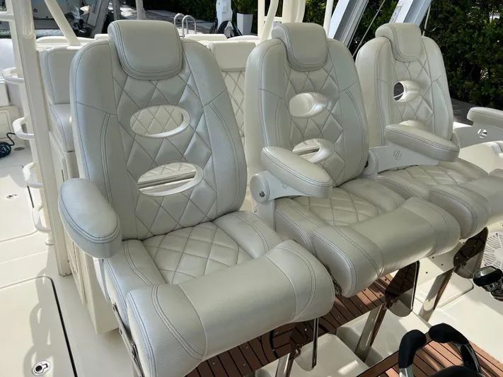  Yacht Photos Pics 2015 Hydra-sports 42 Custom - Image 36