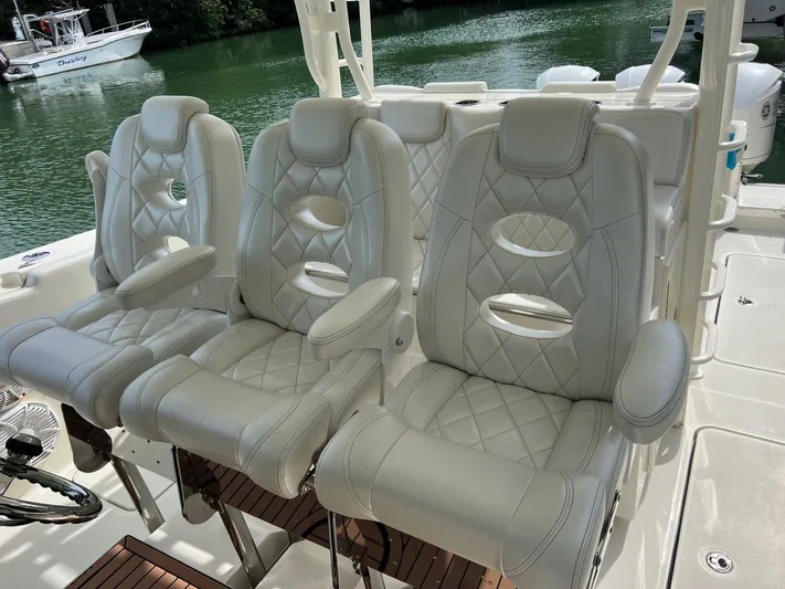  Yacht Photos Pics 2015 Hydra-sports 42 Custom - Image 35