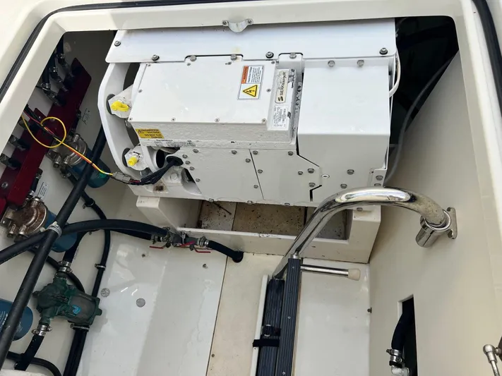  Yacht Photos Pics 2015 Hydra-sports 42 Custom - Image 67