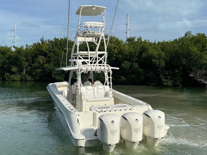  Yacht Photos Pics 2015 Hydra-sports 42 Custom - Image 13