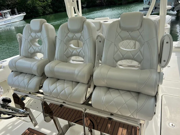  Yacht Photos Pics 2015 Hydra-sports 42 Custom - Image 34