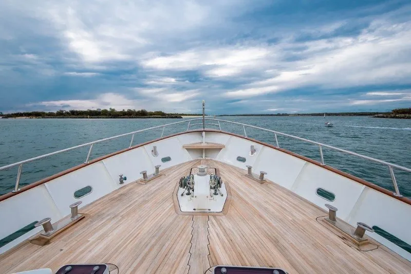 Atlantic Princess Yacht Photos Pics Bow view of 1992 Custom GeTa 86ft Motor Yacht on open water.