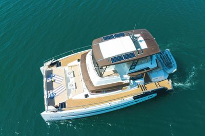 Yacht