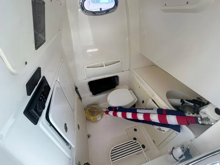 The Homestretch Yacht Photos Pics 2014 Boston Whaler - Head