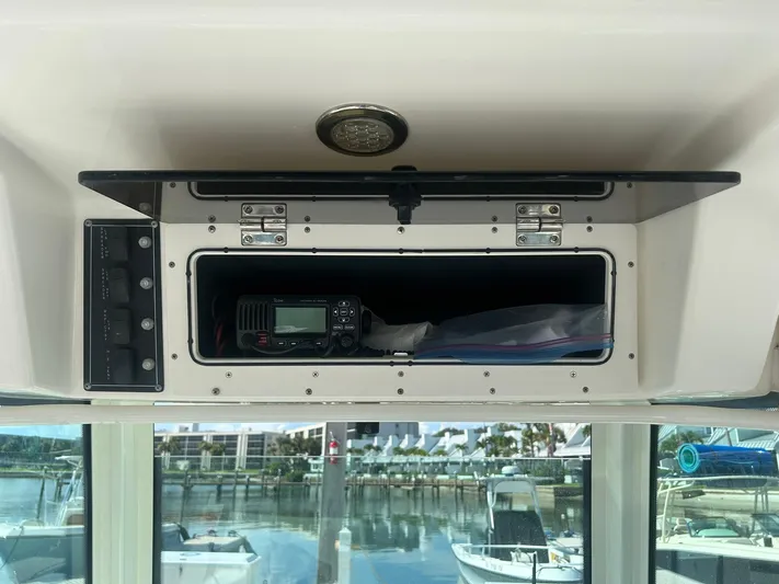 The Homestretch Yacht Photos Pics 2014 Boston Whaler - Radio