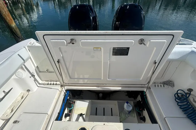 The Homestretch Yacht Photos Pics 2014 Boston Whaler -