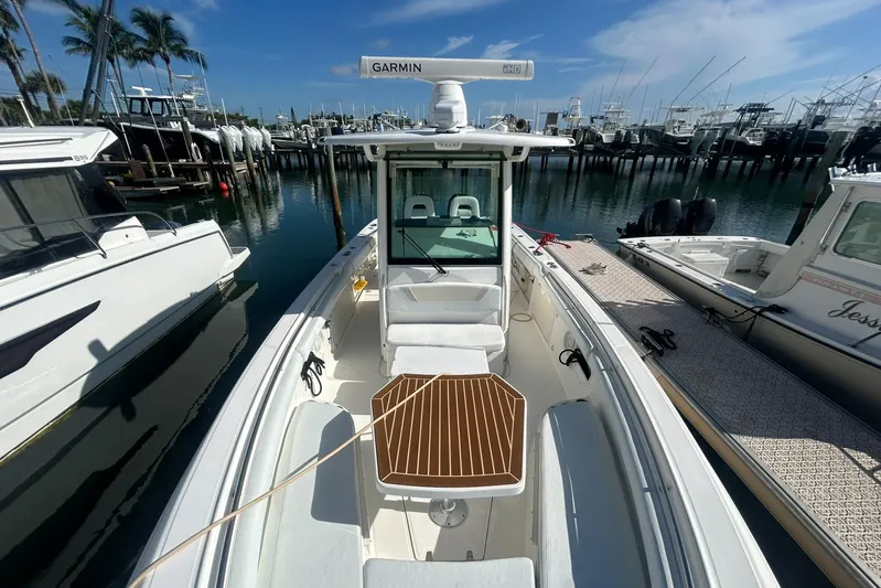The Homestretch Yacht Photos Pics 2014 Boston Whaler - Bow
