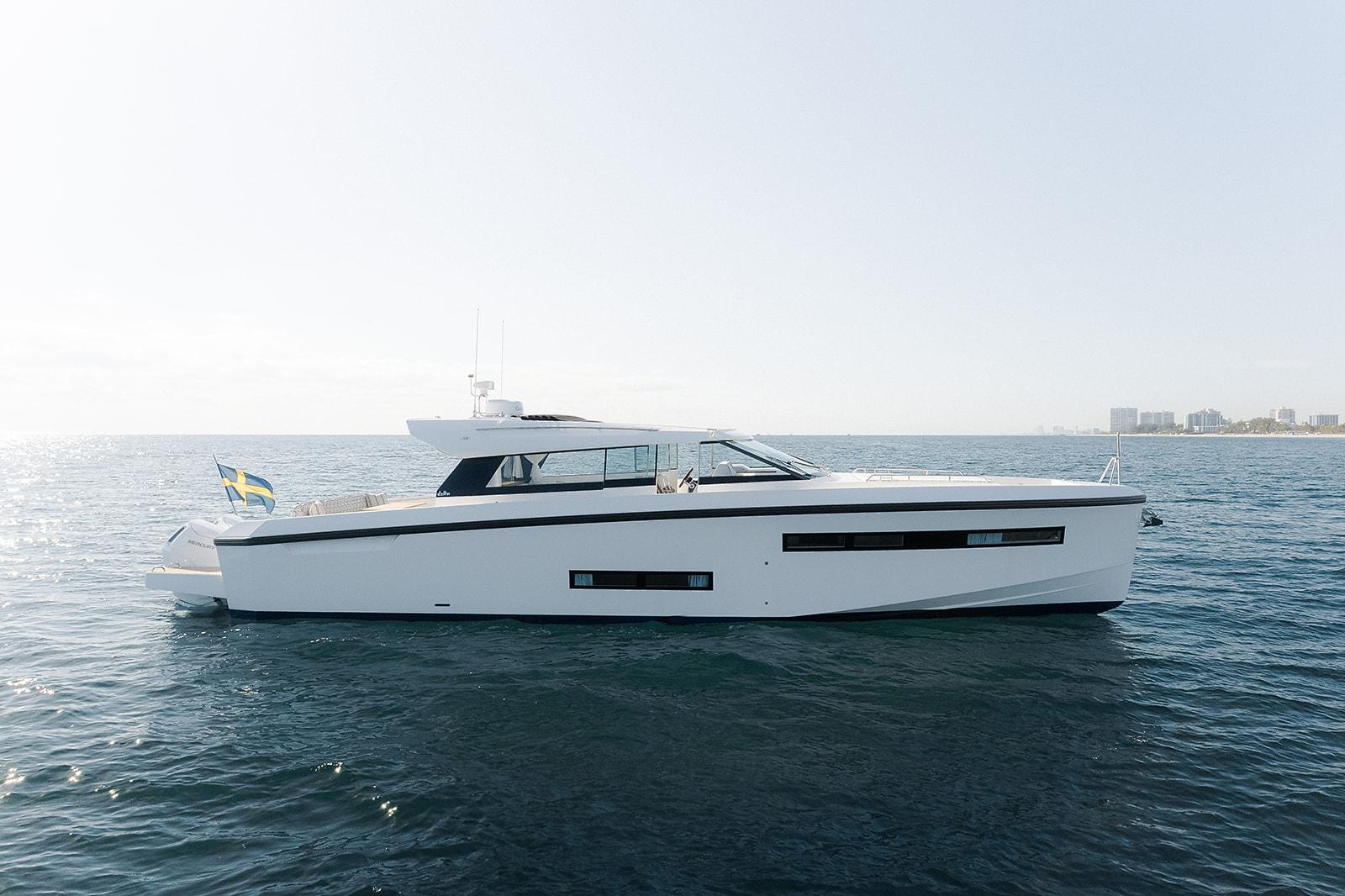 2025 Delta Powerboats 48 Coupe Express Cruiser for sale - YachtWorld