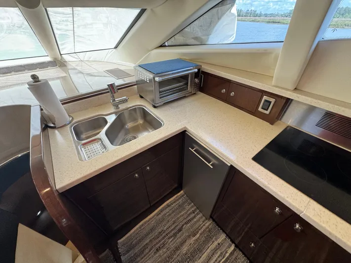 W Yacht Photos Pics 15 2007 Marquis 55 Galley Starboard Forward 3