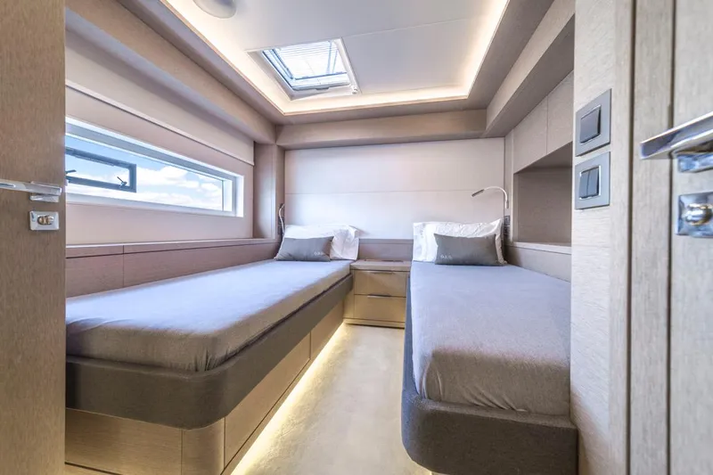 Olivia Rb Yacht Photos Pics 