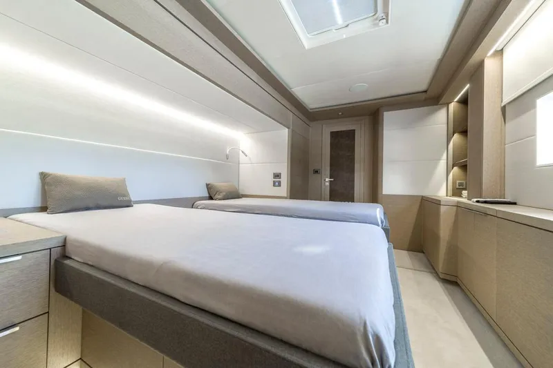 Olivia Rb Yacht Photos Pics 