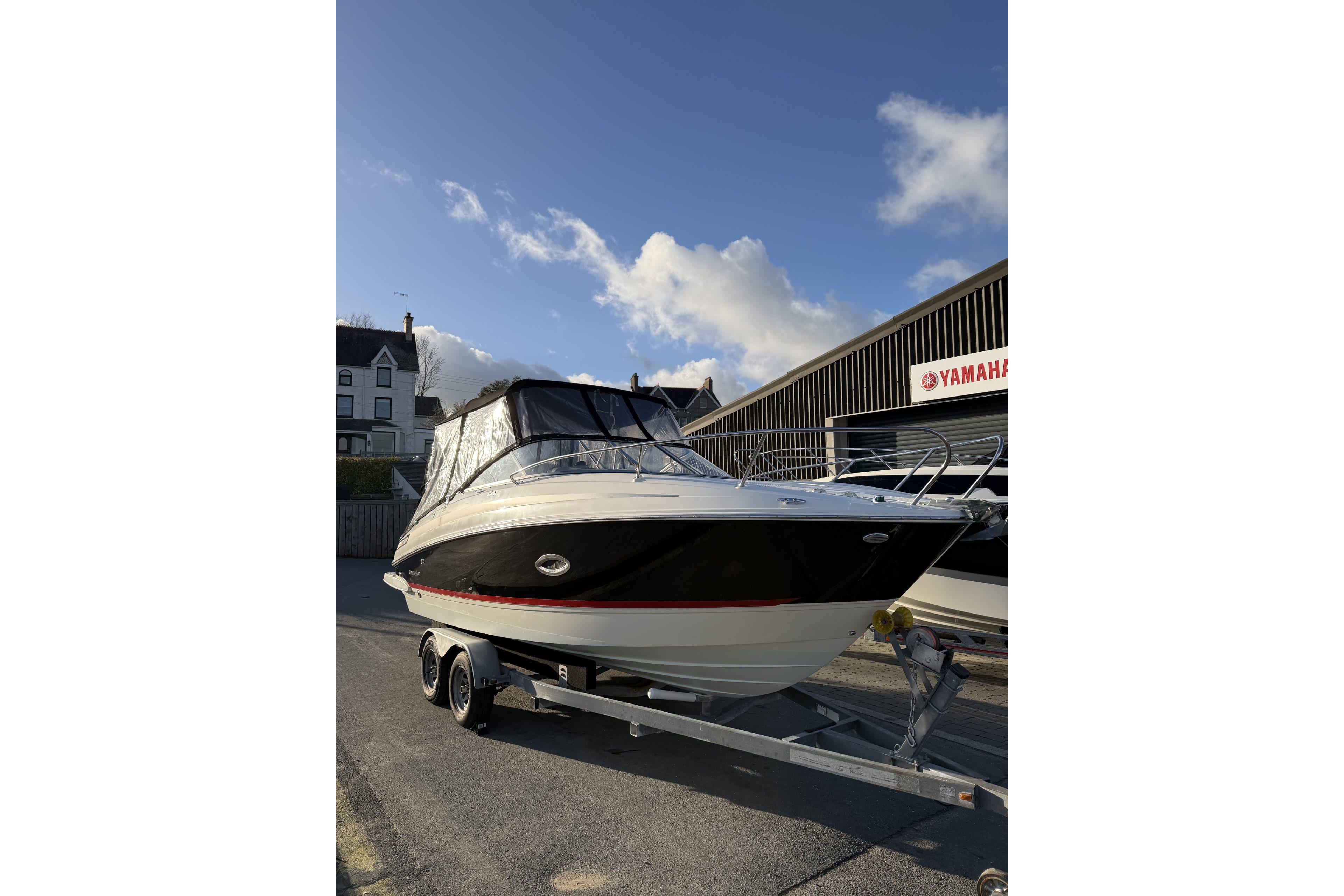 2014 Bayliner 742 Cuddy