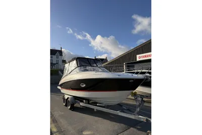 2014 Bayliner 742 Cuddy