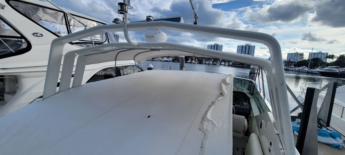1987 Mochi Craft Express Cruiser 50
