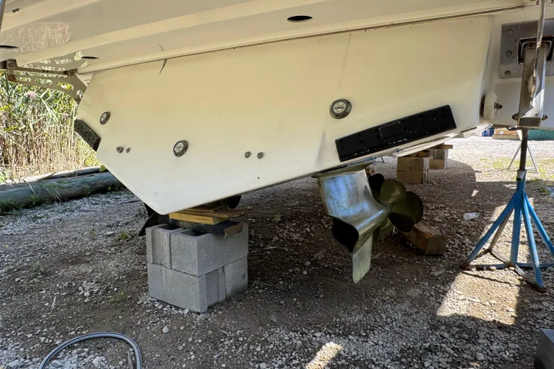  Yacht Photos Pics 2006 Formula 40 Performance Cruiser on blocks, showing propeller and hull details.