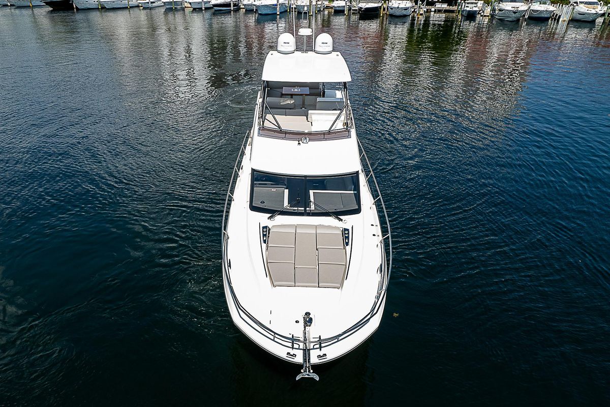 2022 Prestige 52 