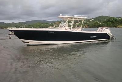 Pursuit C 310 Center Console