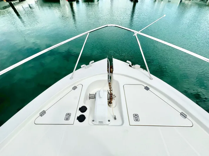 Waves III Yacht Photos Pics 