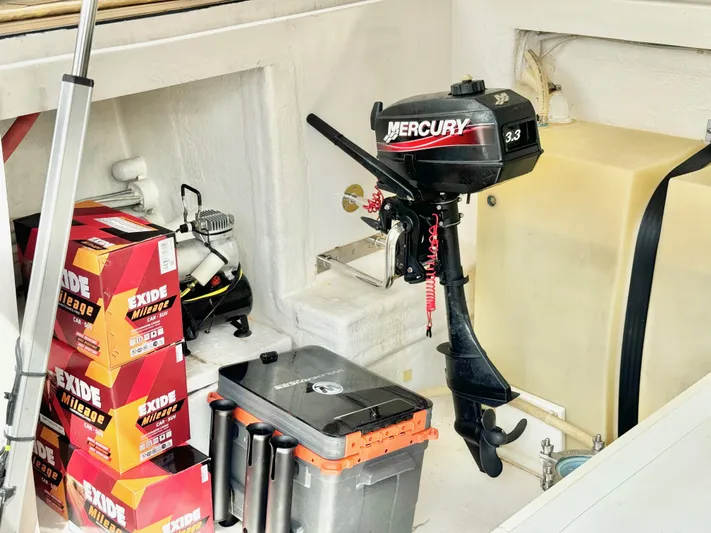 Waves III Yacht Photos Pics 