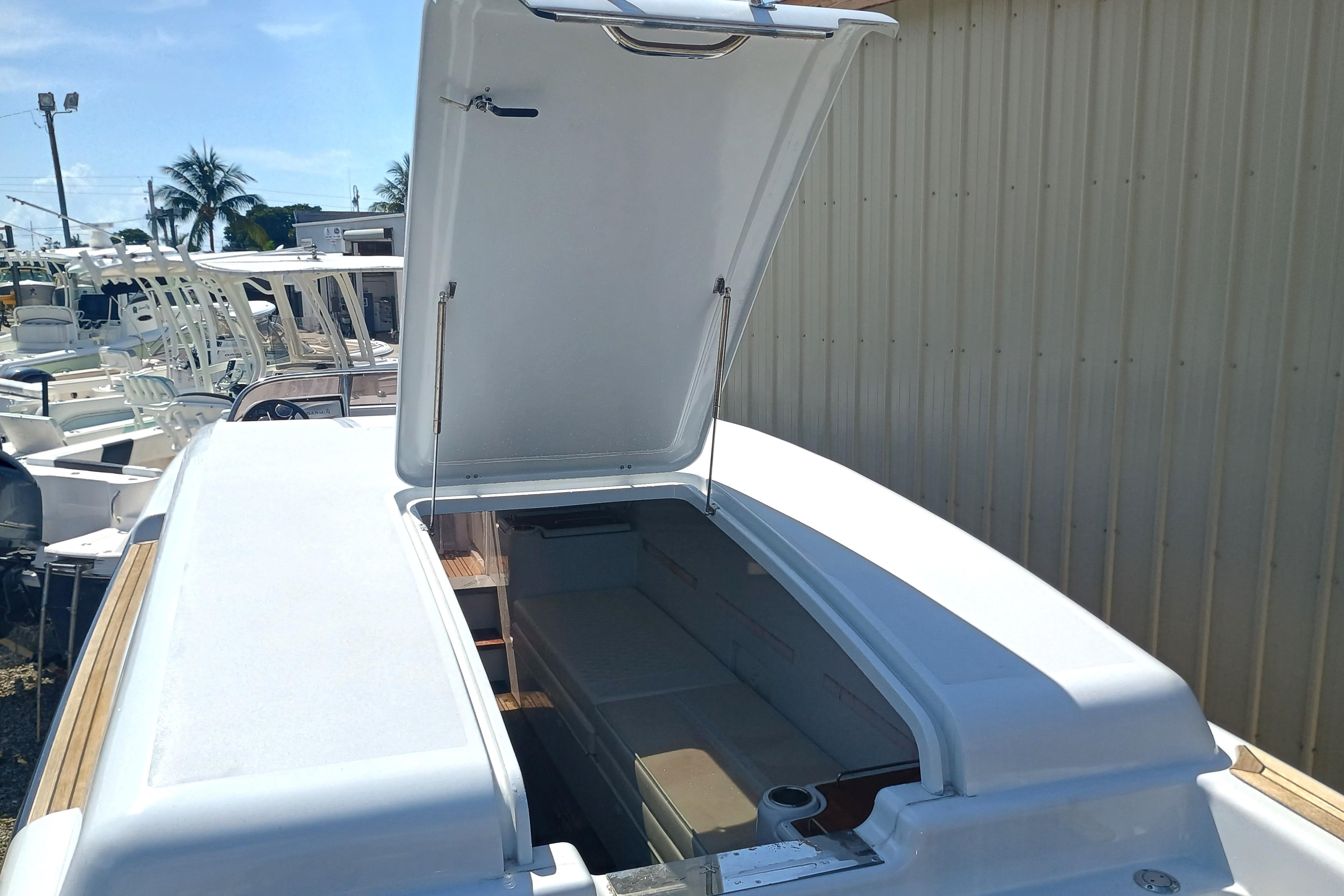 2006 Royal Denship Royal Limo - Image 10