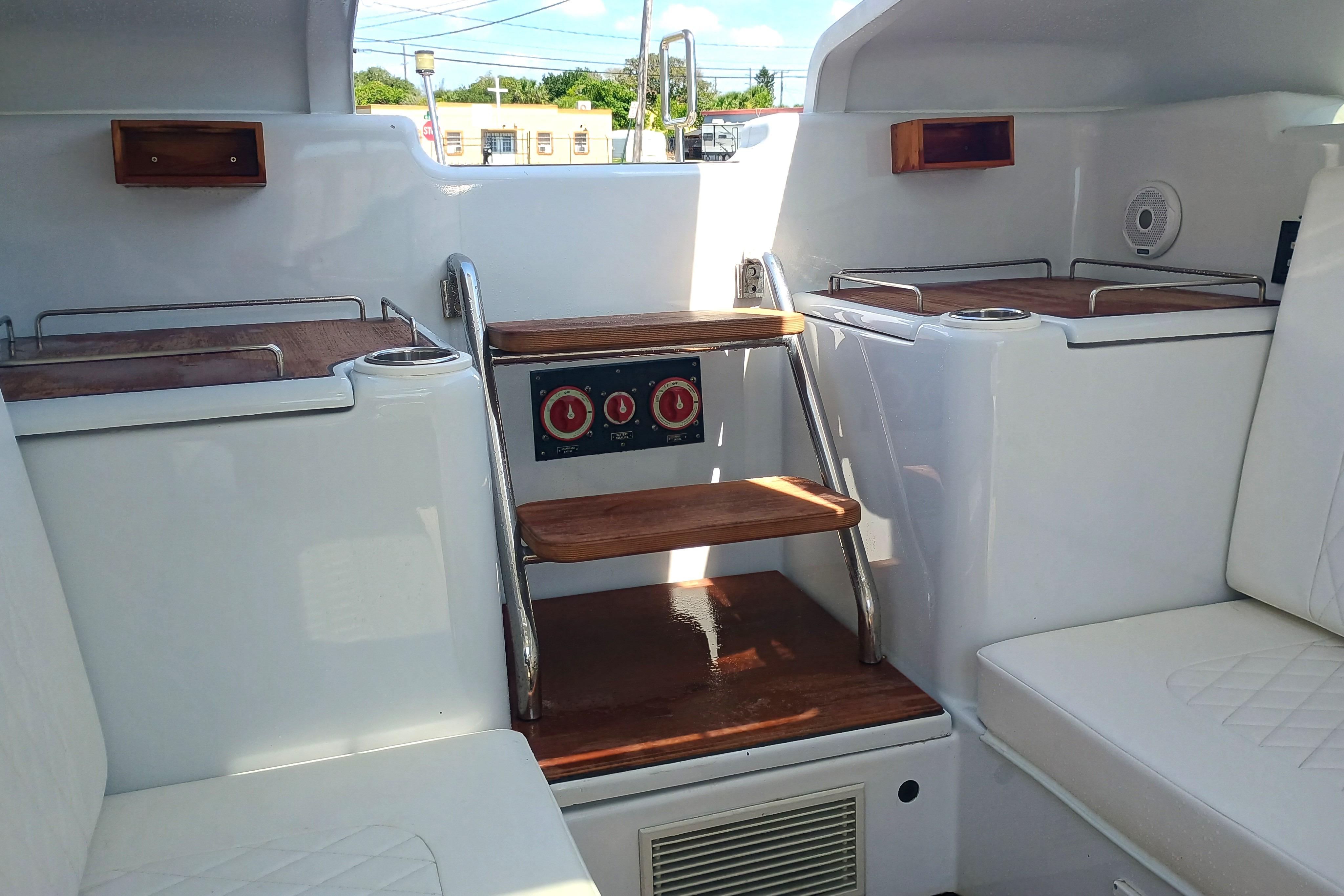 2006 Royal Denship Royal Limo - Image 14