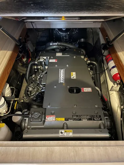 Even Mo Betta Yacht Photos Pics 