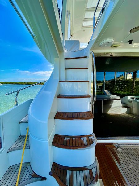 2013 Azimut 60 Flybridge
